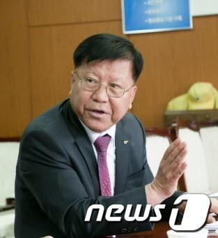 본문 이미지 - 김춘석 여주시장© News1 