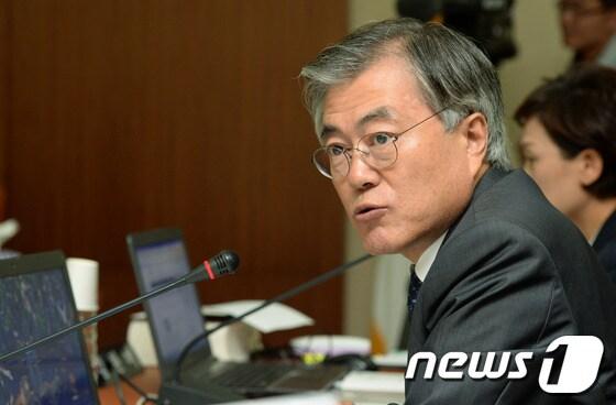 본문 이미지 - 문재인 민주당 의원. 2013.10.21/뉴스1 © News1   박정호 기자