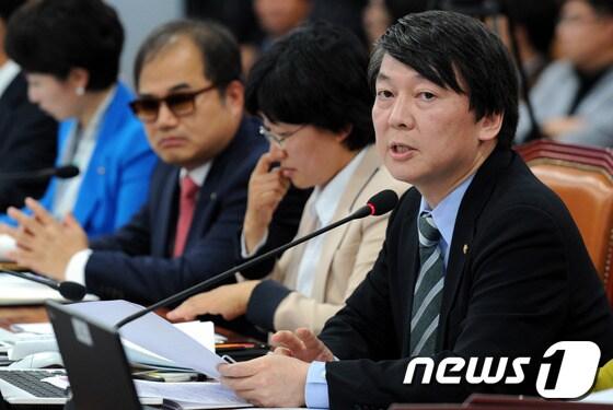 본문 이미지 - 안철수 무소속 의원. 2013.10.21/뉴스1 © News1 김용빈 기자