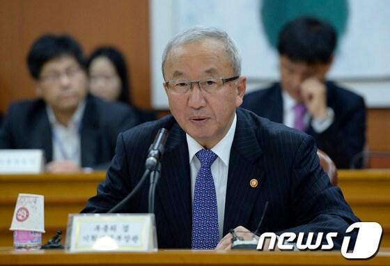 본문 이미지 - 현오석  부총리 . 2013.10.24/뉴스1 © News1   박지혜 기자