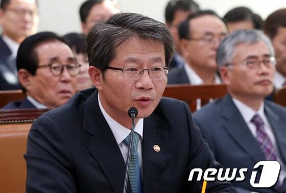 본문 이미지 - 류길재 통일부 장관 2013.10.4/뉴스1 © News1   송원영 기자