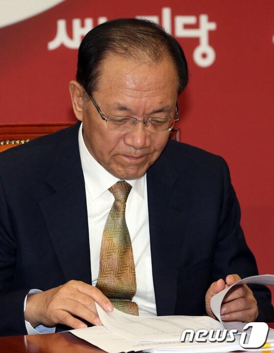 본문 이미지 - 황우여 새누리당 대표. 2013.10.7/뉴스1 © News1 허경 기자
