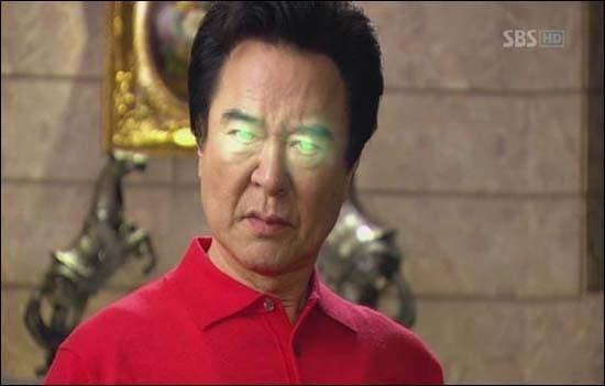 본문 이미지 - 2011년 7월10일 방송된 SBS &#39;신기생뎐&#39;의 &#39;아수라 레이저&#39; 장면. © News1  