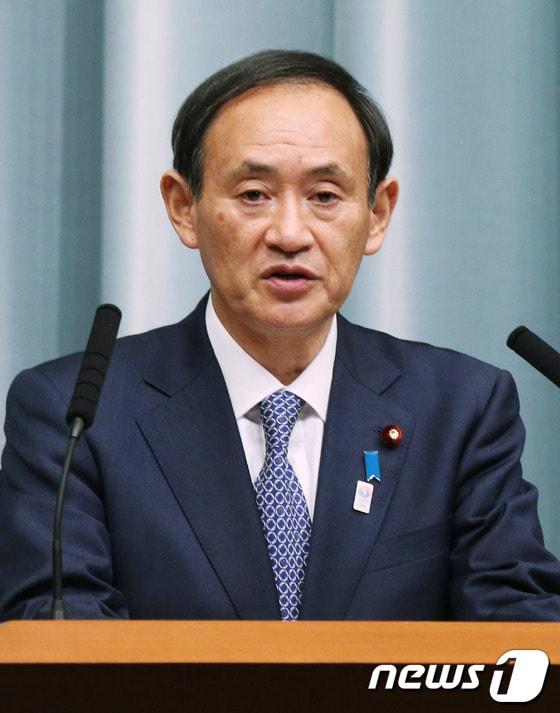 본문 이미지 - 스가 요시히데&#40;菅義偉&#41; 일본 관방장관.© AFP=News1 