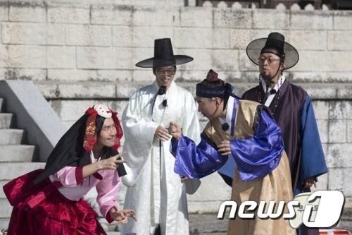 본문 이미지 - 무한도전 왕게임의 한장면&#40;mbc 화면 캠쳐&#41;© News1  