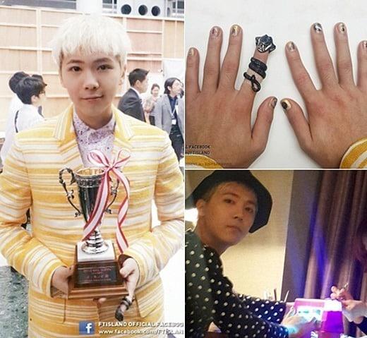 본문 이미지 - FT아일랜드 페이스북(/FTISLAND)에 공개된 이홍기의 '베스트 맨즈 네일' 수상 사진과 '네일링'. (© News1  