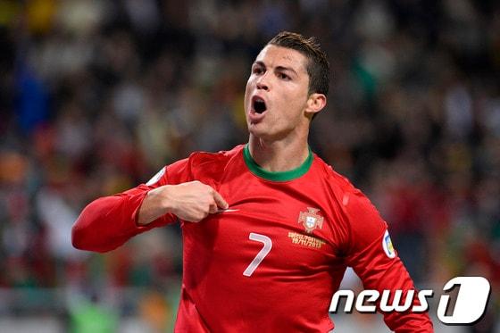 본문 이미지 - 포르투갈 축구 대표팀의 공격수 크리스티아누 호날두. © AFP=News1 