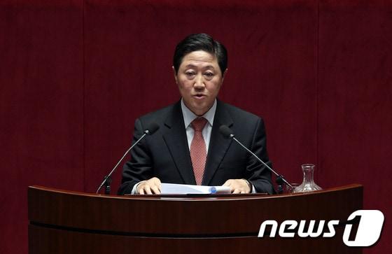 본문 이미지 - 유기준 새누리당 최고위원. 2013.11.20/뉴스1 © News1 허경 기자