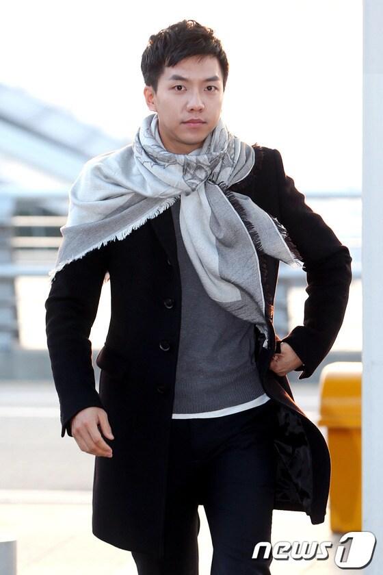 본문 이미지 - 배우 이승기가 30일 저녁 8시55분 방송되는 '2013 MBC 연기대상'에서 한지혜와 MC를 맡는다. 2013.11.22 뉴스1 © News1   