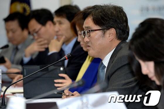 본문 이미지 - 우원식 민주당 을지로위원회 위원장. 2013.11.25/뉴스1 © News1   박정호 기자