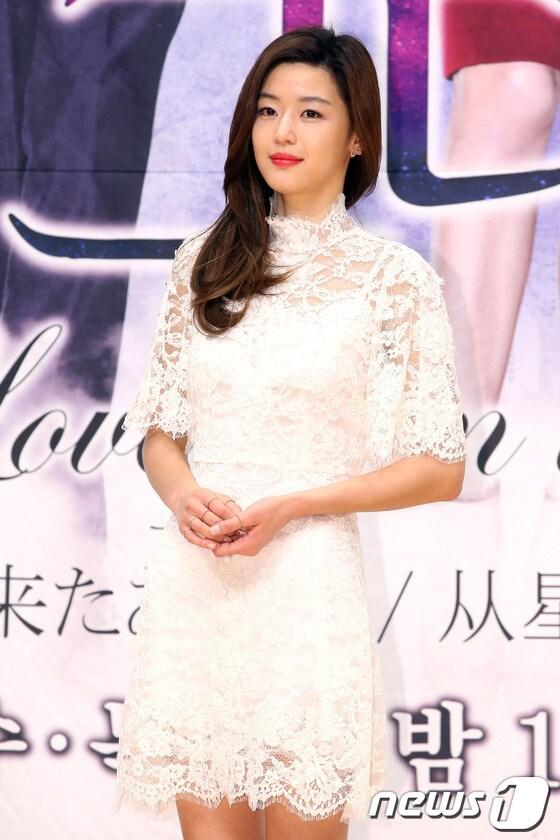 본문 이미지 - 배우 전지현.© News1   