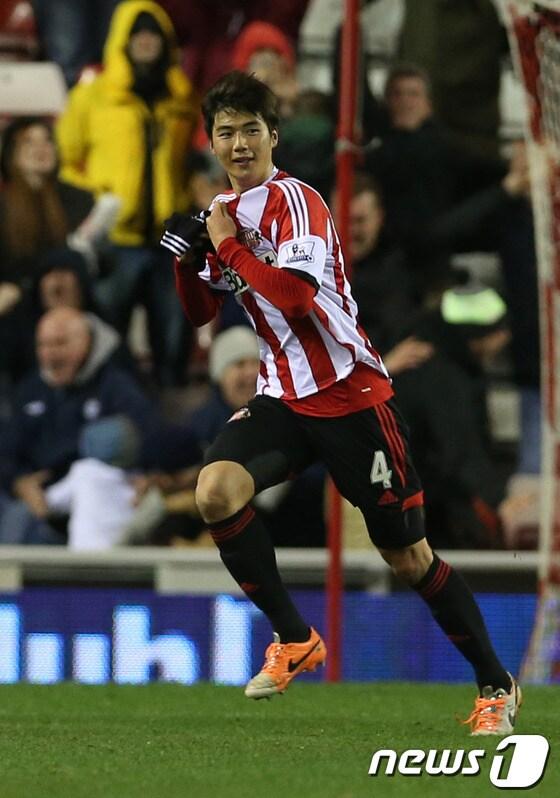 본문 이미지 - 잉글랜드 프리미어리그 선덜랜드 소속의 기성용&#40;24&#41;.  © News1 