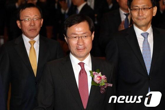 본문 이미지 - 김진태 검찰총장이 2일 서울 서초동 대검찰청에서 열린 취임식에 입장하고 있다. /뉴스1 © News1 유승관 기자