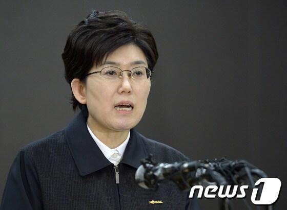 본문 이미지 - 최연혜 한국철도공사&#40;코레일&#41; 사장이 27일 오전 서울 용산구 코레일 서울사옥에서 열린 긴급 기자회견에서 노사간 실무교섭에 대해 