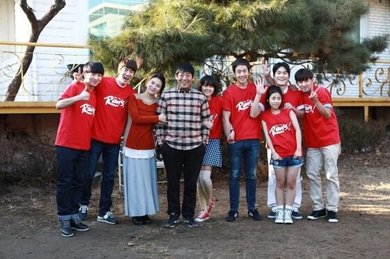 본문 이미지 - 케이블채널 tvN 드라마 &#39;응답하라 1994&#39; 종영 인증사진&#40;CJ E&M 제공&#41;. © News1  