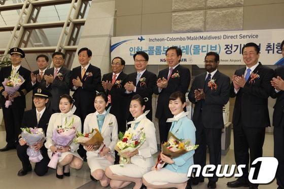 본문 이미지 - 지난 3월 인천국제공항에서 개최된 대한항공 인천~스리랑카 콜롬보~ 몰디브 노선 정기편 신규 취항식, © News1 이동원 기자
