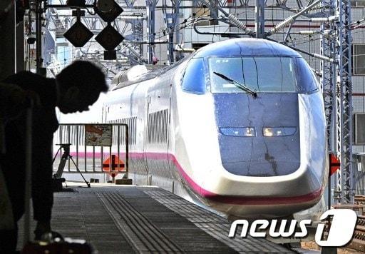 본문 이미지 - 일본의 초고속열차 신칸센 ©  AFP=News1  