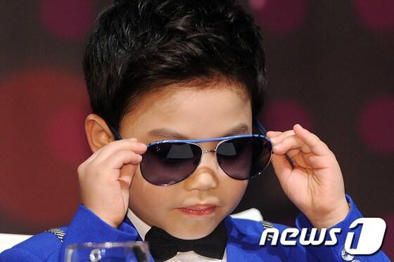 본문 이미지 - '리틀싸이' 황민우군.© News1 