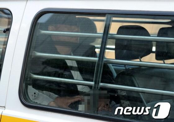 본문 이미지 - 서울 양천경찰서는 지난 4월19일 학생을 폭행하고 학생들 앞에서 자위행위를 한 혐의로 양천구 한 남녀고등학교 기간제 교사 이모씨(55)를 구속했다. © News1 박세연 기자