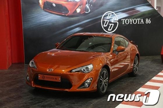 본문 이미지 - 토요타, 스포츠 쿠페 '토요타86'(사진제공=한국토요타자동차)© News1  