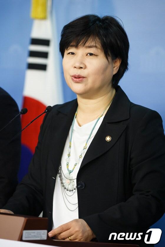 본문 이미지 -                                   서영교 민주통합당 의원. 2013.4.2/뉴스1 © News1 유승관 기자