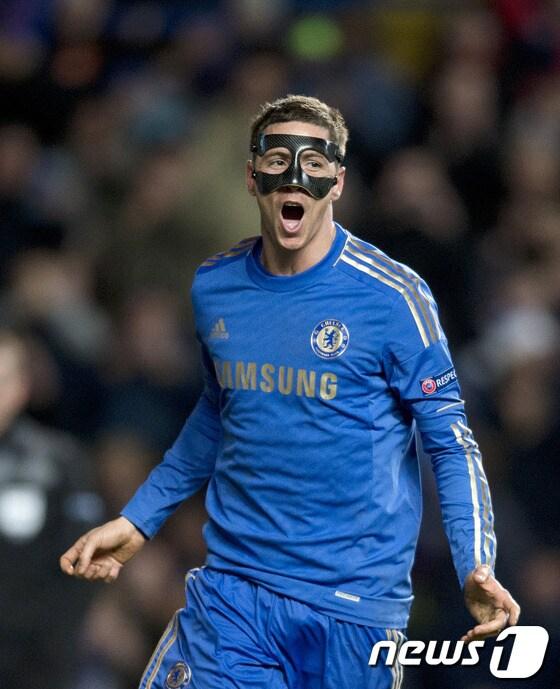 본문 이미지 - 페르난도 토레스가 28일 AC밀란으로 완전 이적했다. ⓒ AFP=News1