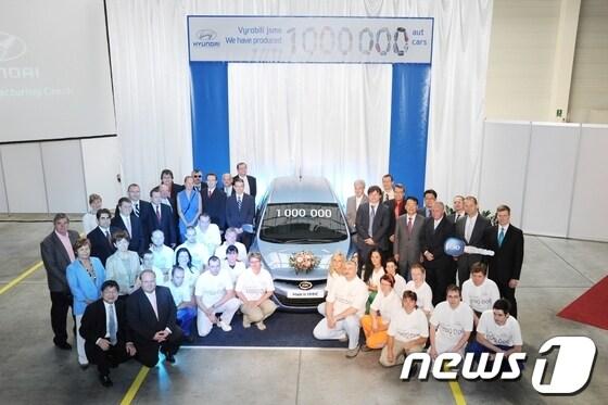 본문 이미지 - 현대차, 체코 공장 누적생산 100만대 돌파(사진제공=현대자동차)© News1  