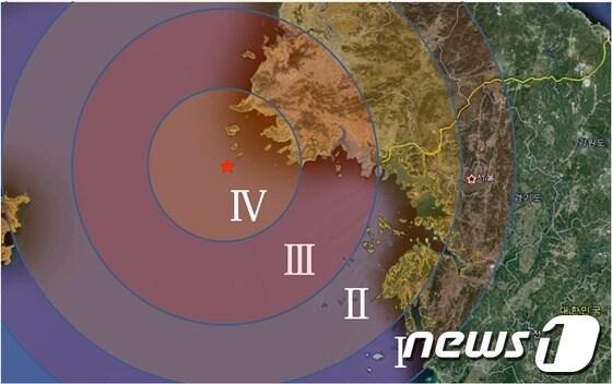 본문 이미지 - 18일 오전 7시 2분경 인천 백령도 남쪽 31km 해역에서 진도 4.9 규모의 지진이 발생했다. (기상청 제공) 2013.5.18/뉴스1  © News1   
