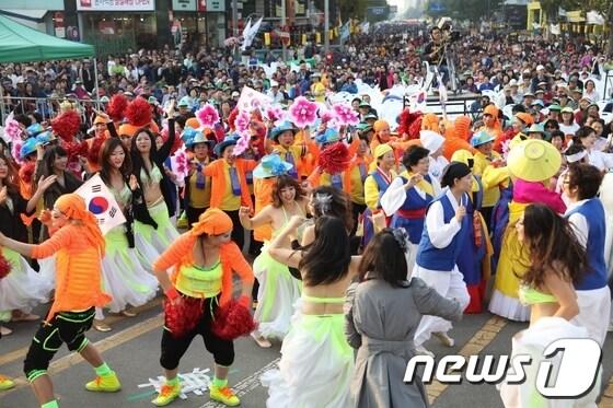 본문 이미지 - 7080충장축제 모습/사진제공=광주시 © News1 