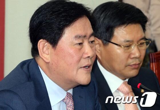 본문 이미지 - 최경환 새누리당 원내대표.2013.5.21/뉴스1 © News1 송원영 기자
