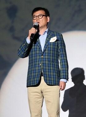 본문 이미지 - 21일 서울 홍은동 그랜드힐튼호텔에서 열린 '엠리미티드' 론칭행사에서 한철호 주식회사 밀레 대표가 환영사를 하고 있다. © News1  