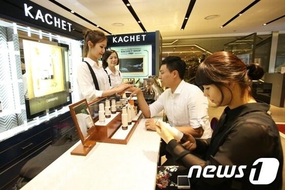 본문 이미지 - LG생활건강 '까쉐' 매장 (사진제공=LG생활건강) © News1  