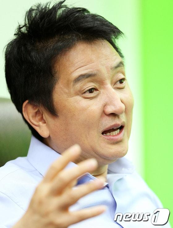 본문 이미지 - 김영환 민주당 의원. 2013.5.22/뉴스1 © News1 오대일 기자