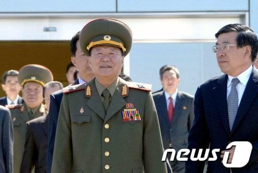 본문 이미지 - 최룡해 북한 인민군 총정치국장 © AFP=News1 김정한 기자