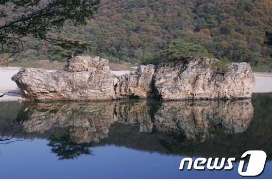 본문 이미지 - 홍천군은 배바위 트레킹코스를 최적화하는 사업을 추진중이다. 2013.5.23(사진출처=홍천군) © News1 