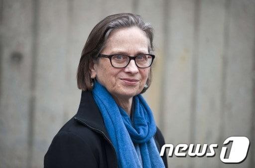 본문 이미지 - 미국의 단편작가 리디아 데이비스가 22일(현지시간) 맨부커 국제상을 수상했다. © AFP=News1  