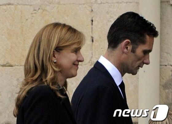 본문 이미지 - 크리스티나 공주(좌)와 남편인 이나키 우르단가린 공작(우). © AFP=News1 