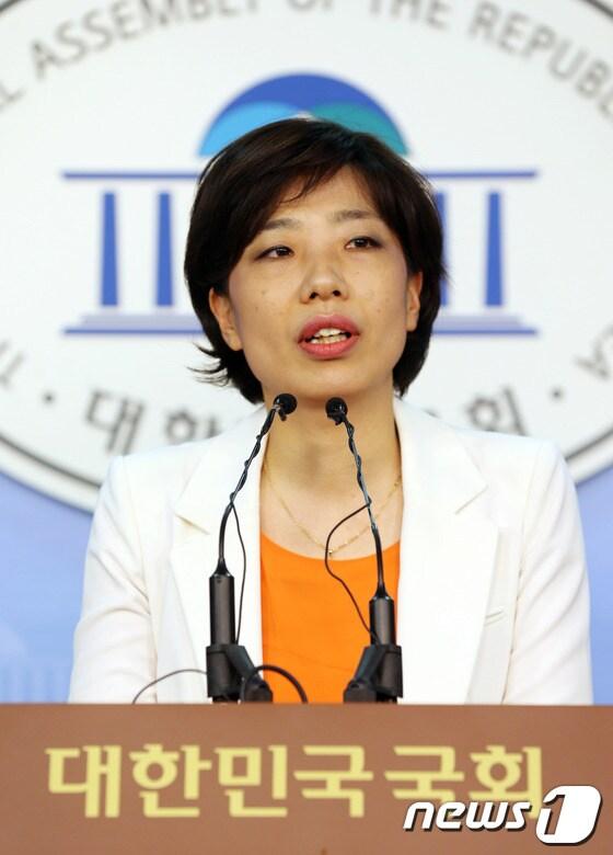 본문 이미지 - 배재정 민주당 대변인. 2013.5.6/뉴스1 © News1 허경 기자