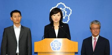 본문 이미지 - 조윤선 여성가족부장관이 10일 오전 정부서울청사에서 직장어린이집 활성화 대책을 발표하고 있다.2013.6.10/뉴스1 © News1   윤선미 인턴기자