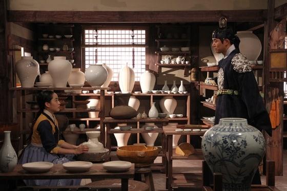 본문 이미지 - MBC 새 월화드라마 '불의 여신 정이' 예고편 갈무리(㈜케이팍스 제공). © News1  