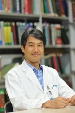 본문 이미지 - ©이근배 전남대병원 정형외과 교수 News1 