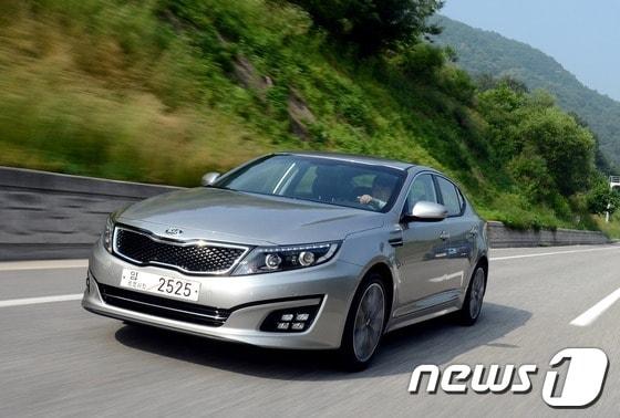 본문 이미지 - 기아차 더 뉴 K5 주행모습(사진제공=기아자동차)© News1 