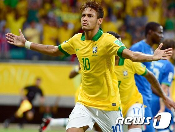 본문 이미지 - 브라질 축구 대표팀 공격수 네이마르. © AFP=News1