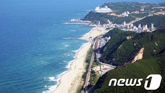 본문 이미지 - 정동진 해변 전경사진 (사진제공=강릉시청) © News1 윤창완 기자