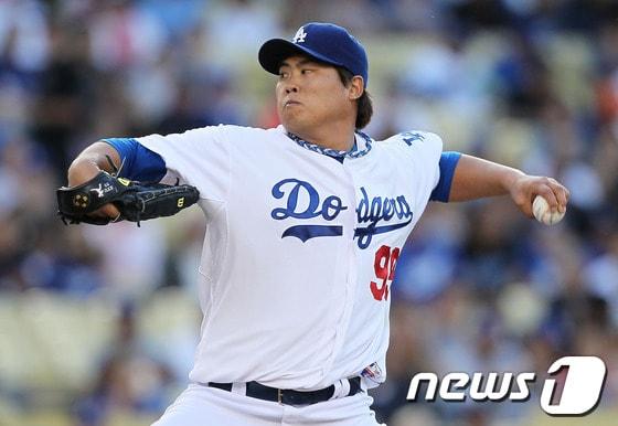 본문 이미지 - 6일(한국시간) 오전 샌프란시스코 자이언츠를 상대로 시즌 7승에 도전하는 류현진. © AFP=News1 
