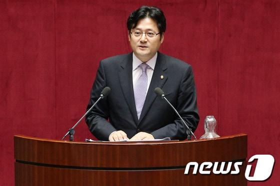 본문 이미지 - 민주당 홍익표 원내대변인. 2013.6.25/뉴스1 © News1 오대일 기자