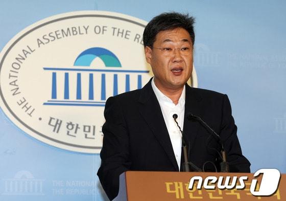 본문 이미지 - 정문헌 새누리당 의원. © News1 