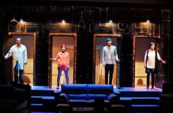 본문 이미지 - 뮤지컬 '투모로우 모닝'의 한 장면. 왼쪽부터 배우 박상면(잭 역), 김슬기(캣 역), 정상윤(존 역), 최나래(캐서린 역)(창작컴퍼니다 제공). © News1  