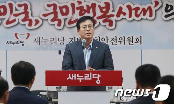 본문 이미지 - 정우택 새누리당 최고위원. © News1 