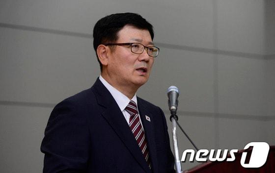 본문 이미지 - 서호 신임 통일부 남북출입사무소장 2013.7.10/뉴스1 © News1 사진공동취재단